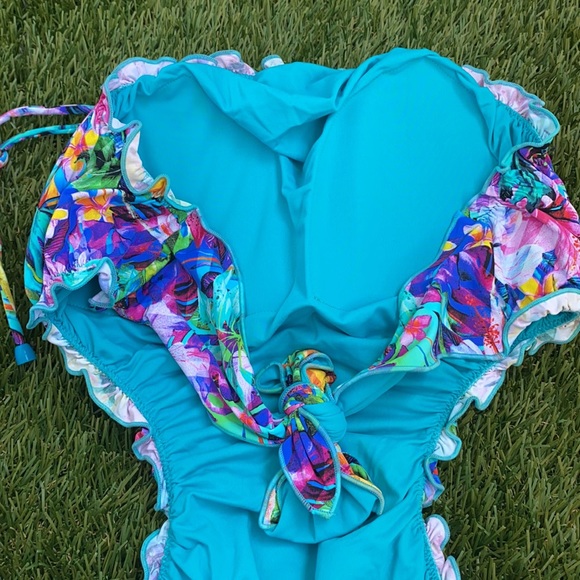 Brazilian One Piece Swimwear - Picture 3 of 5